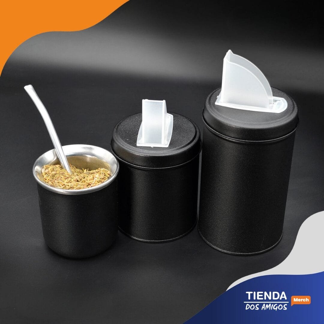 Mate viajero y set latas